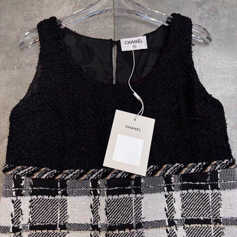 Ch*el tweed dress black and white